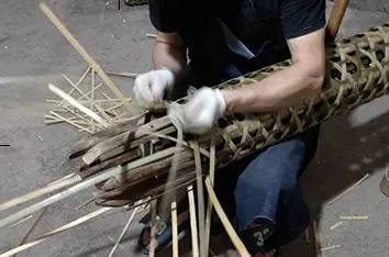 50岁河南大叔蜗居义乌地下室，匠心打造纳凉竹夫人，风靡日韩市场